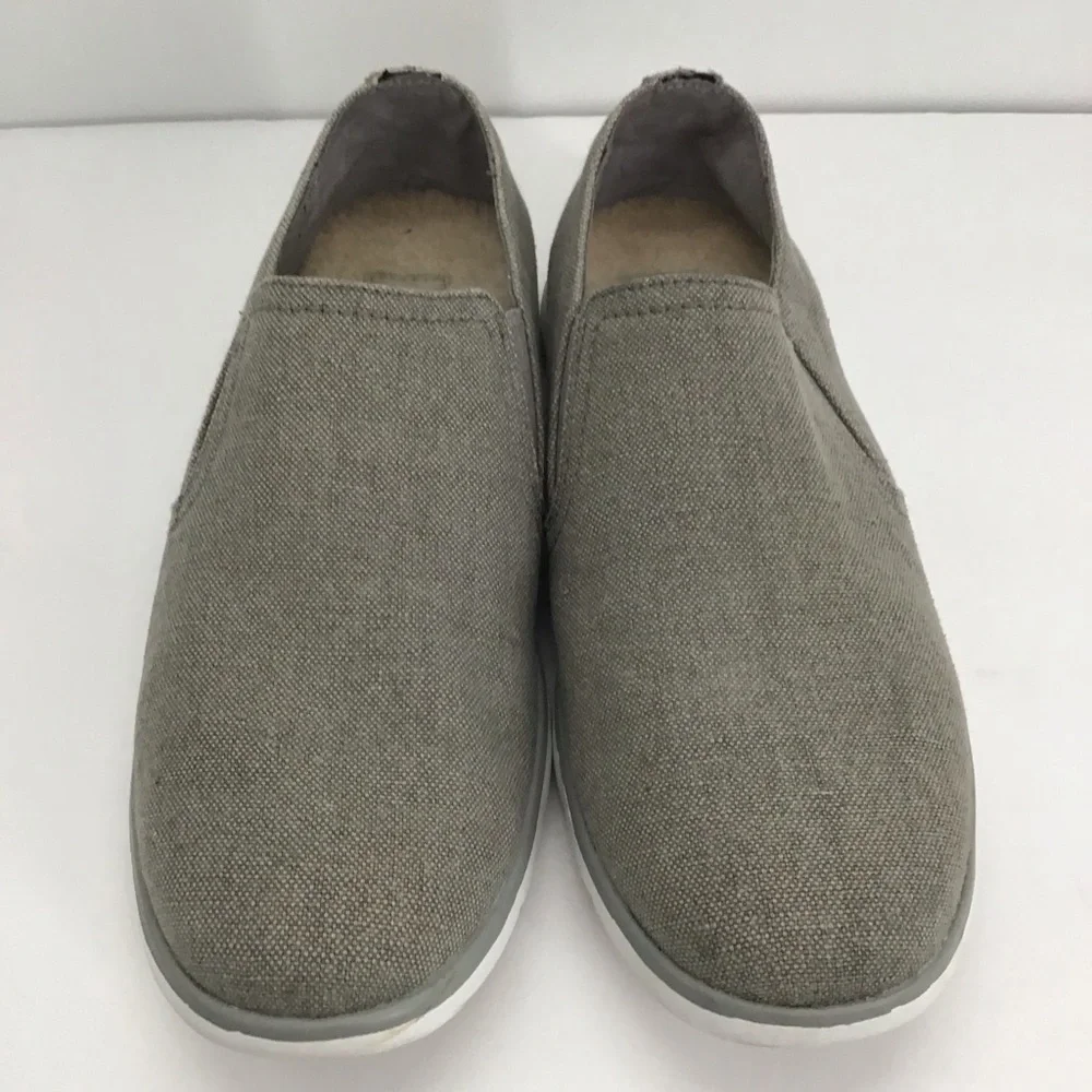 UGG Conley Men’s Slip-On Loafer Shoe Sneaker Gray Bus Casual Size 9